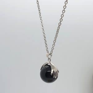 Collier pendentif mains avec une boule 15mm d'Obsidienne oeil céleste naturelle
