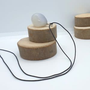 Collier pendentif en véritable pierre naturelle de Calcédoine