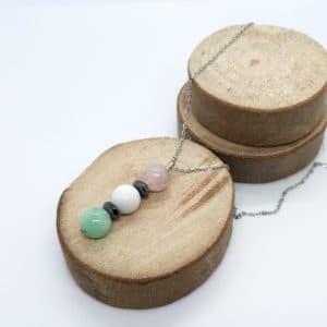 Collier pendentif 3 perles Lépidolite, Howlite et Jade