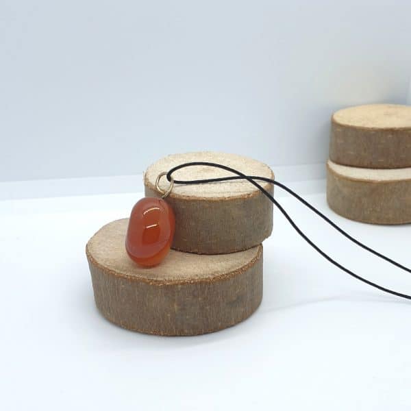 Collier pendentif en véritable pierre naturelle de Cornaline
