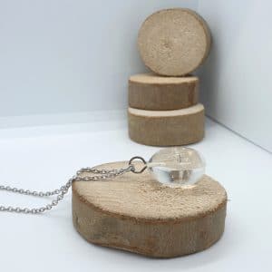 Collier pendentif en véritable pierre de Cristal de roche