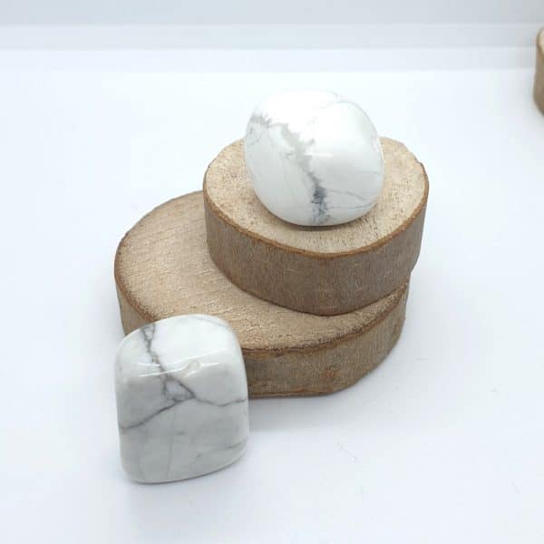 Pierres roulées en véritables pierres naturelles d'Howlite