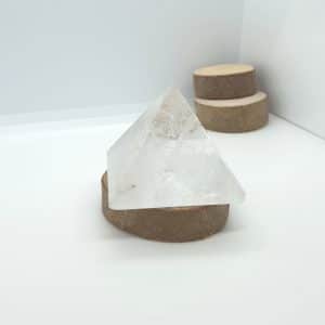 Pyramide en véritable Cristal de roche