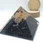 Pyramide d'orgonite en Tourmaline noire avec l'Arbre de vie