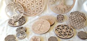 Collection d'objet en bois exotique de géométrie sacrée