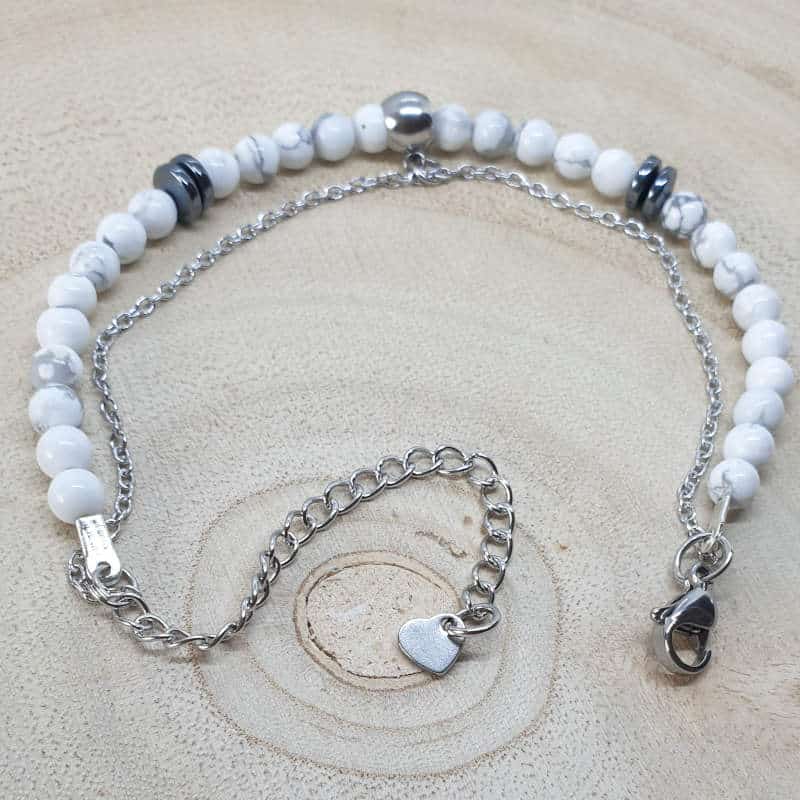 Bracelet double rang en véritables pierres naturelles d’Howlite en perles 4mm et en acier inoxydable argent