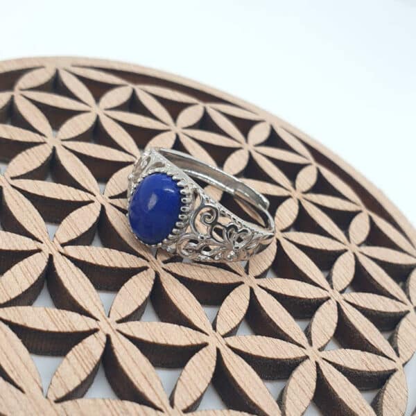 Bague en argent 925 ajustable avec une pierre naturelle de Lapis-lazuli